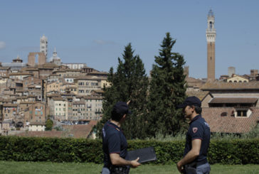 Ruba bottiglie di Vodka al supermercato: la polizia lo denuncia