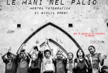 La mostra “Le mani nel Palio” nel negozio Mohsen