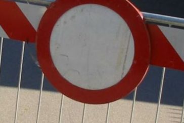 Tangenziale Ovest chiusa per il recupero di un camion incidentato