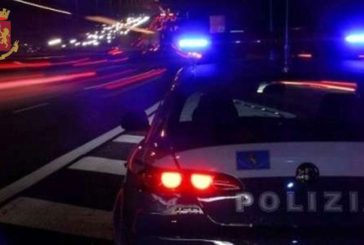 A tutto gas per portare uova fresche a Firenze. Fermato dalla Polstrada