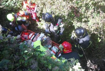 Motociclista cade nella scarpata: soccorso con Pegaso