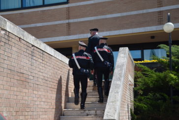Studenti truffati da coetanei: intervengono i Carabinieri