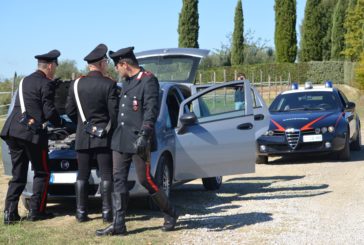 Giovane trovato con hashish e marijuana: denunciato
