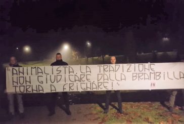 FN sbeffeggia gli animalisti con uno striscione