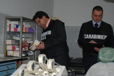 Dentista abusivo e direttore sanitario denunciati dai Carabinieri