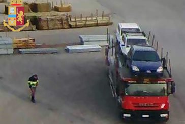 Fermato dalla Polstrada camionista che trasportava rifiuti pericolosi