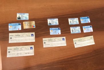 La Polizia sequestra carte d’identità, tessere sanitarie e assegni falsi
