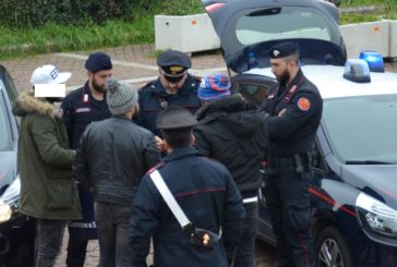 Minorenne beccato dai Carabinieri con droga e bilancino