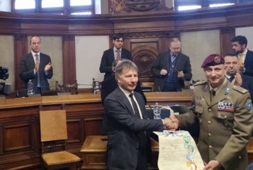 Siena conferisce la cittadinanza onoraria al 186° Reggimento Paracadustisti della Folgore