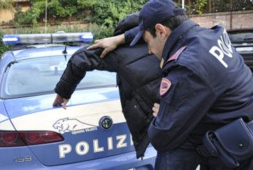 Spacciatore di coca e hashish arrestato dalla Polizia