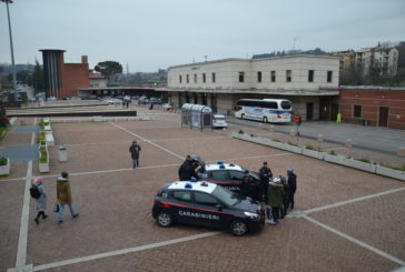 Uomo arrestato alla stazione con un etto di coca non tagliata