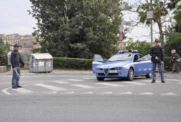 Ubriaco non obbedisce all’alt della Polizia per evitare il controllo