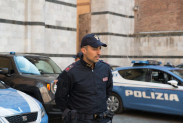 27enne denunciata dalla Polizia per atti osceni