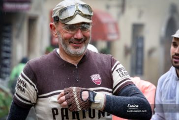 Pioggia e fango sull’Eroica Montalcino non fermano i ciclisti