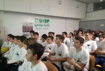 L’assessore allo Sport Buzzichelli incontra gli atleti della Uisp Siena Pallanuoto