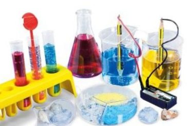 Giochi della chimica: la premiazione dei vincitori nella sala delle Lupe