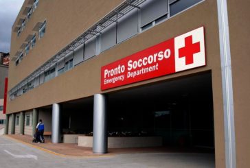 Grave un uomo accoltellato in casa a Colle alta