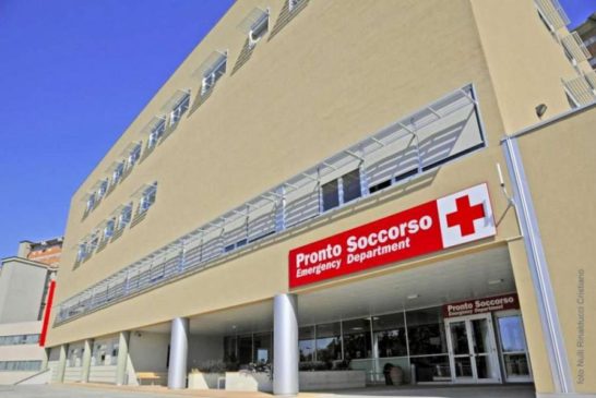 Cade in bicicletta: 66enne ricoverato alle Scotte