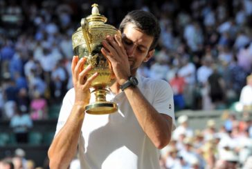 SPETTACOLO A WIMBLEDON, DJOKOVIC BATTE FEDERER IN FINALE