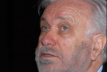 E' MORTO LUCIANO DE CRESCENZO