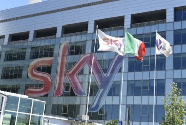 SCOPERTA A PALERMO PIATTAFORMA PIRATA CON I CANALI SKY