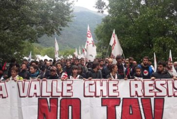 AL VIA MARCIA "NO TAV" SOTTO LA PIOGGIA