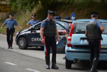 Truffa dello specchietto: ambulante beccato dai Carabinieri
