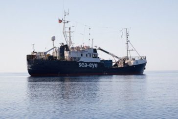 SOCCORSI IN MARE 13 MIGRANTI DA ALAN KURDI