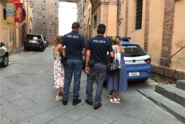 Due donne fermate dalla Polizia per tentativi di borseggi e furti