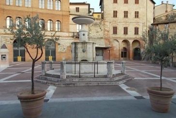 Castelnuovo: Comune vicino ad attività economiche ed esercizi commerciali
