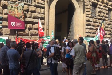 Precari della scuola in presidio a Firenze