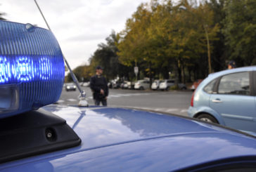 Ubriachi al parco giochi e in auto: due interventi della Polizia