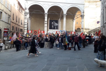 Manifestazione per i Curdi alle Logge del Papa