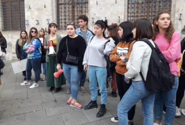 Protestano gli studenti del liceo Piccolomini