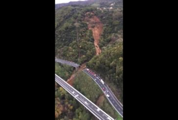 Maltempo, crolla viadotto della Torino-Savona