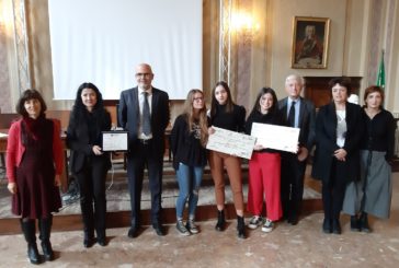 Premiati dalla Fondazione gli studenti della Cecco Angiolieri e del liceo Santa Caterina