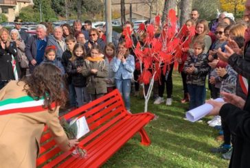 Inaugurata la panchina rossa di Sarteano