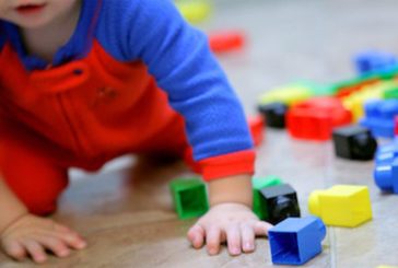 SCHIAFFI A BIMBI IN ASILO NIDO, SOSPESA MAESTRA NEL VARESOTTO