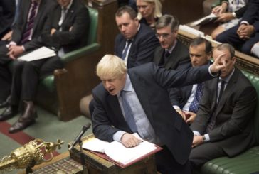 JOHNSON STRAVINCE LE ELEZIONI, BREXIT PIÙ VICINA
