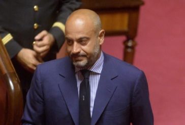 PARAGONE "TRASLOCO ALLA LEGA? CRETINATE"