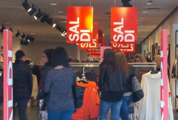 'VOGLIA' DI SALDI PER DUE ITALIANI SU TRE