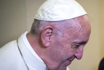 PAPA "LA GUERRA PORTA SOLO MORTE E DISTRUZIONE"