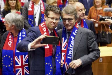 Il Parlamento Europeo da' il via libera all'accordo per la Brexit
