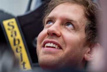 Vettel per la prima volta nell'abitacolo della nuova Ferrari
