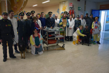 La Befana della Guardia di Finanza è arrivata al Materno-infantile