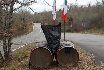 Molinlungo – Geografico: la spazzatura sulla strada un anno dopo