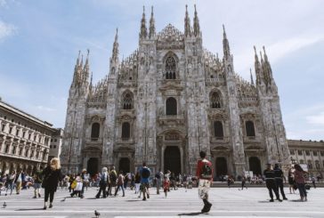 Smog, a Milano fino alle 18 tutti a piedi