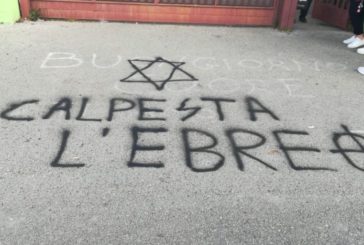 Scritte antisemite davanti due scuole a Pomezia