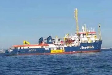 A Messina la nave Sea Watch con 194 immigrati a bordo