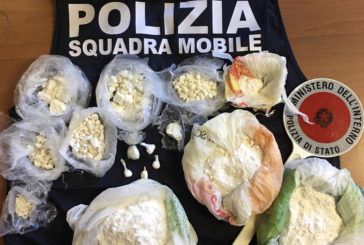 Pusher con 650 grammi di coca arrestato dalla Polizia